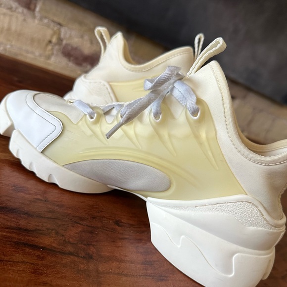 Dior D-Connect Sneaker - Picture 6 of 12